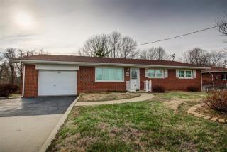 305 Old Fullerton Rd, Belleville, IL 62226-2905
