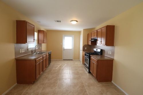 2007 Collins Rose Ct, Richmond TX  77469-5757 exterior