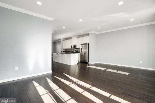 1605 Regent Manor Ct, Silver Spring MD 20904-2270 exterior