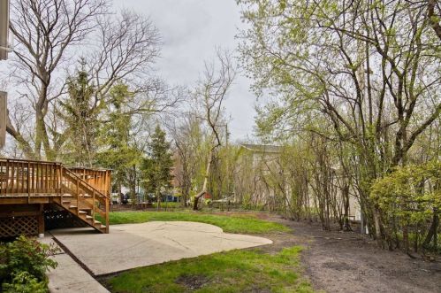 1019 Castlewood Ln, Bannockburn IL  60015-2609 exterior