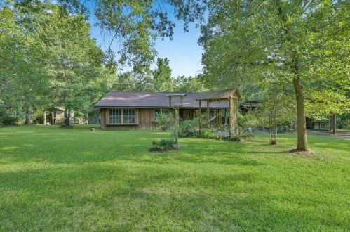 13125 Massey Rd, Conroe, TX 77306-7705