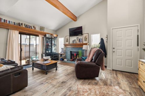 6235 Oak Valley Ln, Citrus Heights, CA 95621-4855