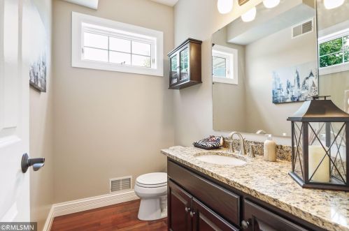 3528 Crestmoor Dr, Saint Paul MN  55125-5028 exterior