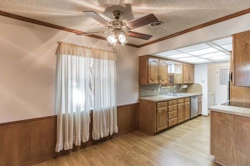 10235 Chesterton Dr, Dallas TX  75238-2201 exterior