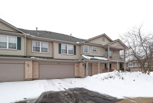 7138 Buchanan Dr, Gurnee, IL 60031-5250