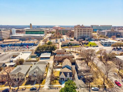 3501 6th St, Fort Worth TX  76107-2735 exterior