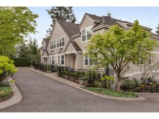 10252 Edgewood Dr, Portland, OR 97229-7617