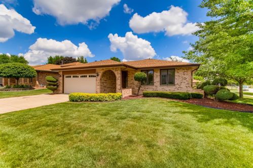 17621 Pecan Ln, Tinley Park, IL 60487-7699