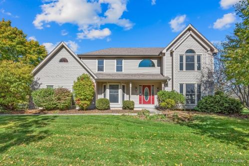 7 Crestview Dr, Oswego IL  60543-9475 exterior
