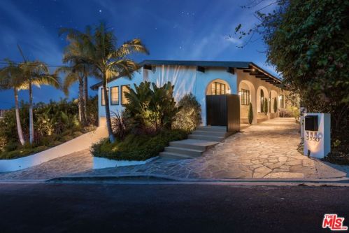 3550 Glenridge Dr, Van Nuys, CA 91423-4672