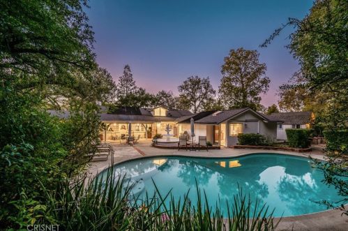 15960 Valley Wood Rd, Van Nuys, CA 91403-4734