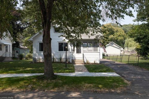 1391 Alaska Ave, Saint Paul MN  55116-2339 exterior