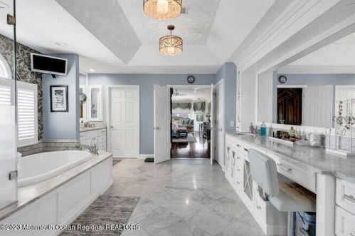 15 Pegasus Dr, Tinton Falls NJ 07724-2875 exterior