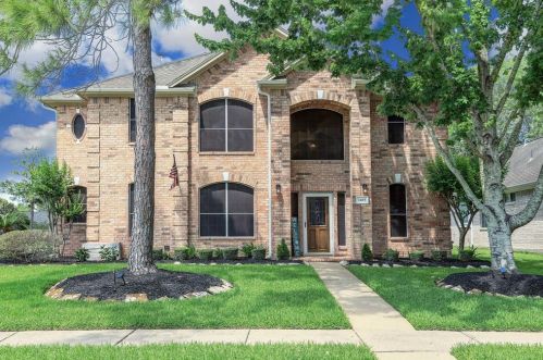 1405 Silver Maple Ln, Pearland, TX 77581-5877