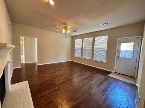 5917 Big Flat Dr, Fort Worth TX  76131-2021 exterior