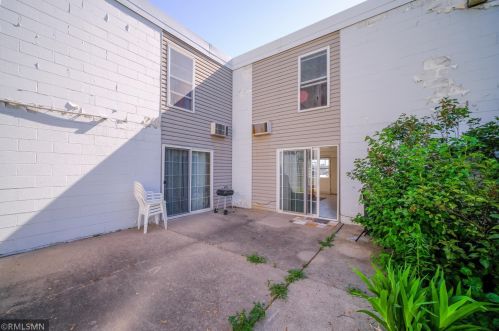 1531 American Blvd, Minneapolis MN  55425-1122 exterior