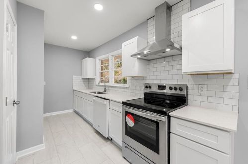 2763 Baker Ridge Dr, Atlanta GA  30318-7258 exterior