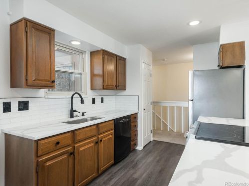 8086 Niagara Way, Englewood CO  80112-3125 exterior