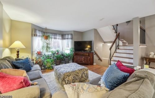 145 Nottingham Sq, Hackettstown NJ  07840-4236 exterior