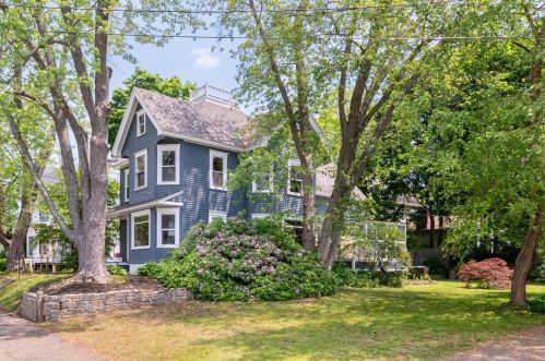 16 Fenton Ave, Laconia, NH 03246-3324