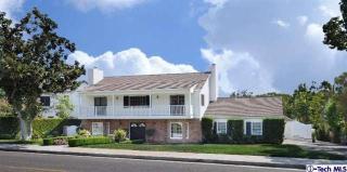 222 Kenneth Rd, Glendale CA  91202-1438 exterior