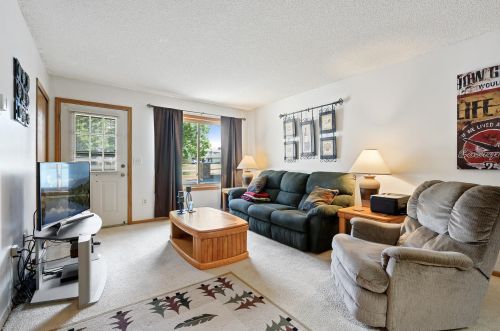 5365 Orleans Ln, Minneapolis, MN 55442-1987