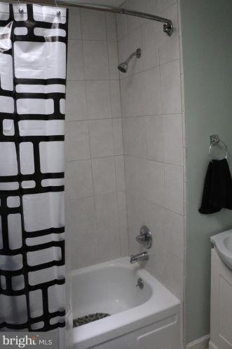 1156 33 St, Camden NJ  08105-4305 exterior