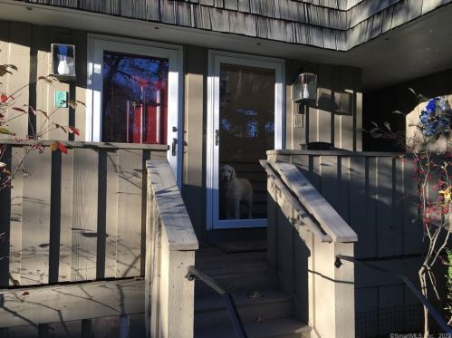 64 Ledgebrook Dr, Norwalk CT  06854-1064 exterior