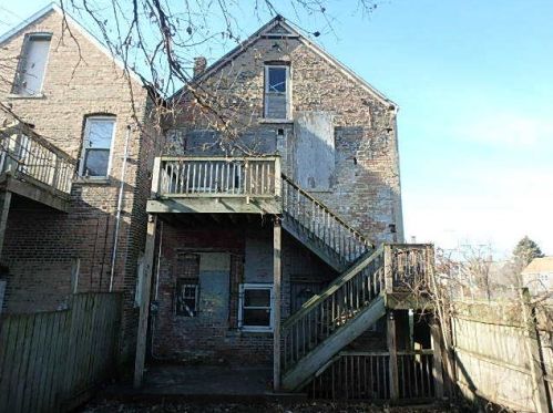8305 Burley Ave, Chicago, IL 60617-2614