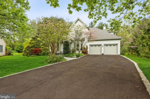 18 Leicester Ct, Princeton, NJ 08540-7335