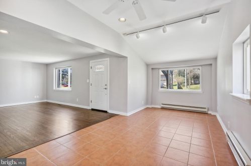 13 Dorann Ave, Princeton NJ  08540-3906 exterior