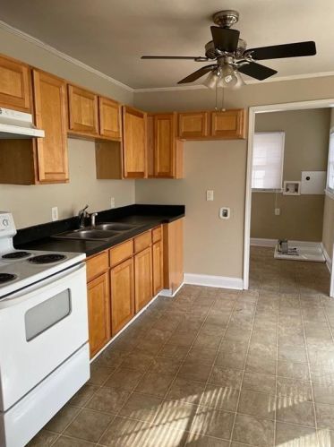 6652 Marsh Ave, Lithia Springs, GA 30122-1837