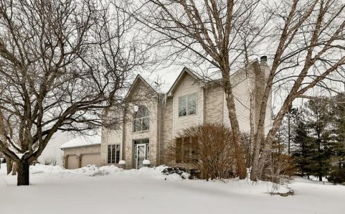 5243 Solitude Dr, Rockford, IL 61114-7033