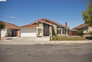 33205 Sandpiper Pl, Fremont, CA 94555-1148