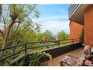 4736 Park Encino Ln, Van Nuys, CA 91436-3264