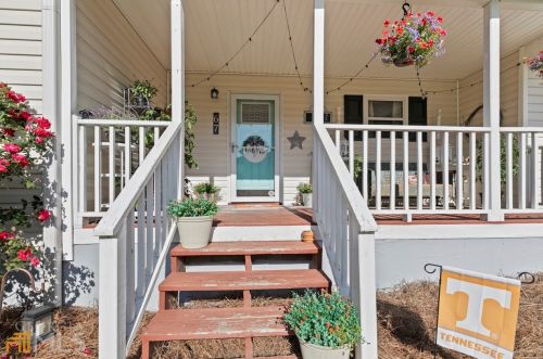 67 Stoneview Dr, Carrollton, GA 30116-9769