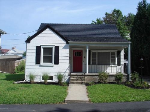 40 Lambert St, Pittston, PA 18640-2016