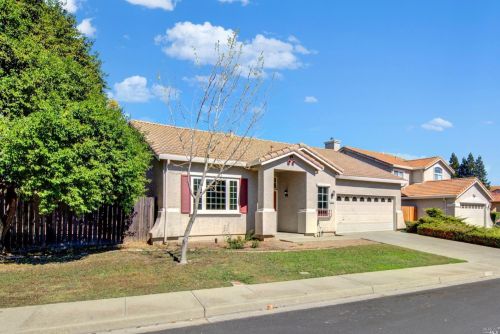625 Blossom Oak Ct, Vacaville, CA 95688-9116