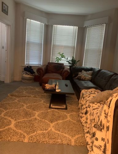 2746 Seminary Ave, Chicago, IL 60614-1323