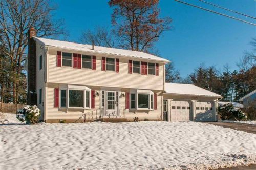 14 Monza Rd, Nashua, NH 03064-1143