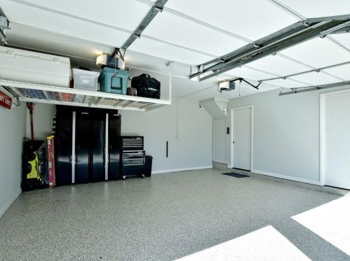 1406 Cardinal Hl Dr, Austin TX  78758-2705 exterior