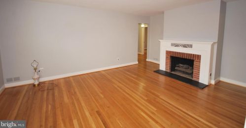 10017 Georgia Ave, Silver Spring MD  20902-5621 exterior