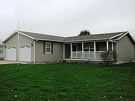 1104 Page St, Kewanee, IL 61443-3240