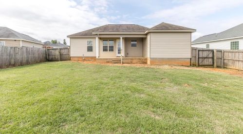 402 Tug Ct, Warner Robins GA  31088-2134 exterior