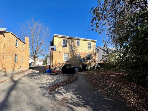 4831 Fairview Ave, Cincinnati OH  45242-6215 exterior
