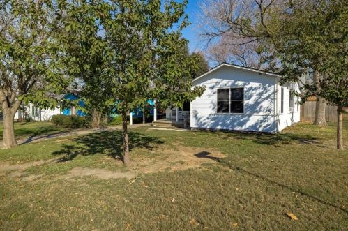 1000 Alegria Rd, Austin TX  78757-3218 exterior