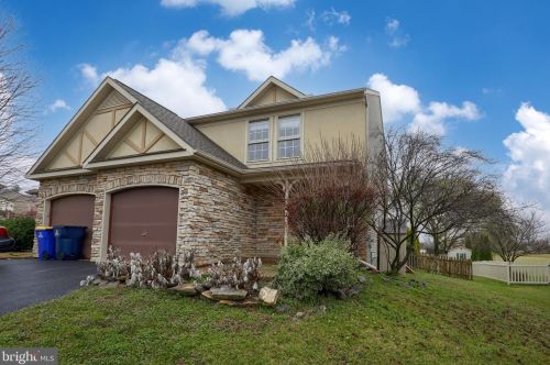 42 Eagle Dr, Ephrata, PA 17522-8766