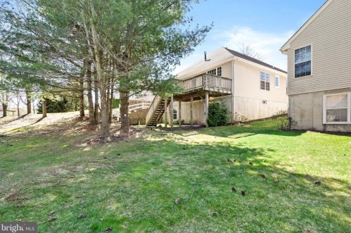 22 Honey Flower Dr, Trenton NJ  08620-9688 exterior