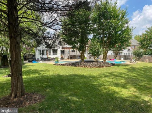 9131 Worthington Dr, Bristow, VA 20136-1719