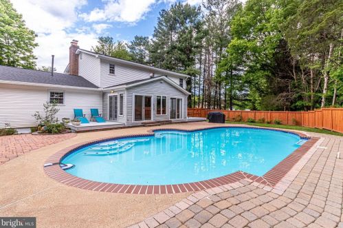 5763 Benford Dr, Haymarket, VA 20169-2533